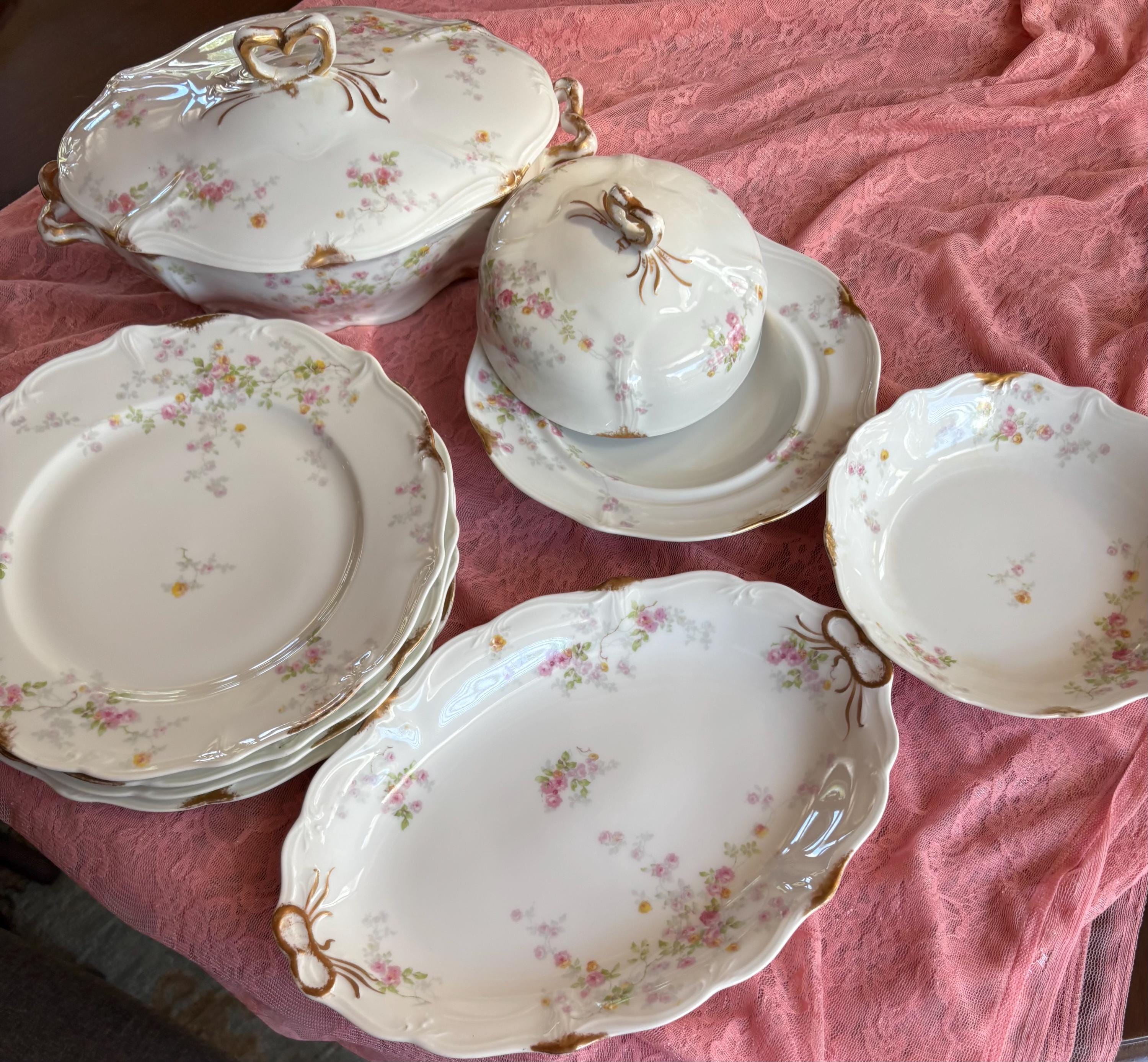 フランスアンティーク☆ローズプレート4枚FRANCE DEPOSE 2枚あり！優しげな花柄の皿（プレート） フランスアンティーク食器