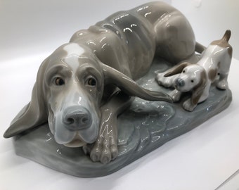 Nao by Lladro- Dog- Seated Bassett- No 0372. Fine Spanish