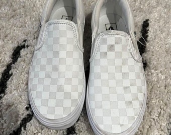 NWOT White Checked Slip-on Vans Youth Size 3