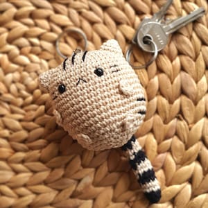 Small cat plush, handmade crochet, cotton, gift for her, cat keychain, plush cat crocheted, handmade, giftidea for her