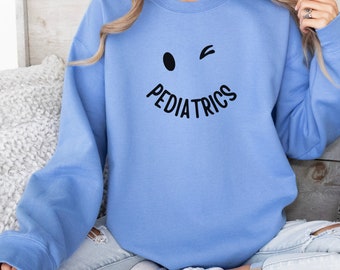 Linda sudadera pediátrica, camisa de pediatra, regalo para enfermera de pediatría, terapeuta ocupacional, logopedia, enfermera pediátrica, regalo pediátrico