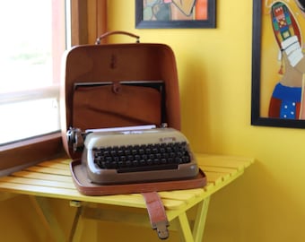 Antique german typewriter erika 10 mod