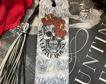 Marcador de metal Run Little Mouse Grey Roses, Adeline inquietante, Merchandising de libros, Regalo del club de lectura, Marcador picante, Regalo obsceno, CON LICENCIA OFICIAL