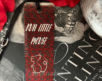Run Little Mouse Quote Metal Bookmark, Haunting Adeline, Bookish Merch, Book Club Gift, Spicy Bookmark, Dark Romance, OFICIALMENTE LICENCIADO