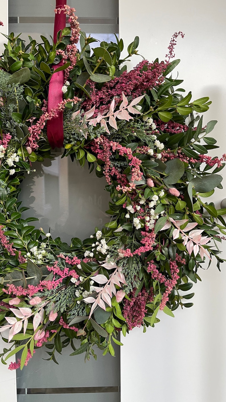 Kranz Türkranz Naturkranz Frühling Muttertag Frühlingskranz Trockenblumenkranz Türkranz Frischer Eukalyptus Schleierkraut Ostern Weihnachtskr Bild 1