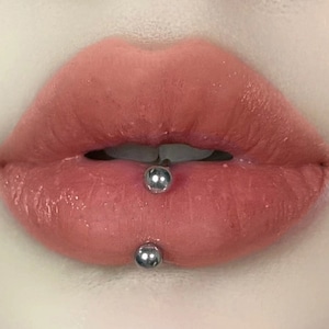 Horseshoe labret sales