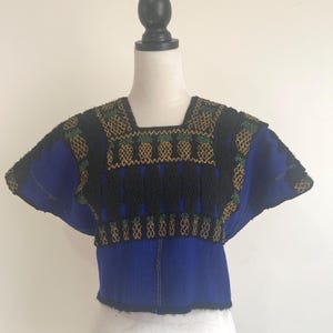 Mexican embroidered blouse, CHENALHO Ethnic Top, Hand Loomed, Embroidered Mexican Huipil, Woven Top, Size XS/S