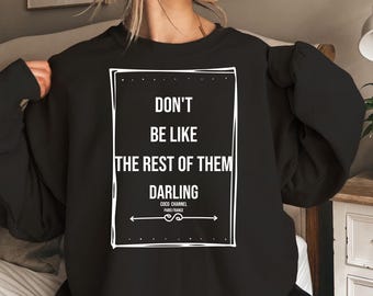 Paris Graphic T-Shirt, Eiffel Tower, France Trip Shirt, Women&#39;s Designer Luxury Sweatshirts & T-shirts