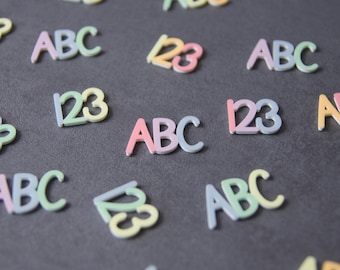 ABC-Streudeko und 123-Streudeko für den Schulanfang in Regenbogen-Farben - Buchstaben Streudeko ABC und 123