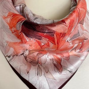 100% Silk Scarf Square Mulberry Silk Bandana Pure Silk Neckerchief Hair Scarf 21”x21” Abstract Flower Silk Square Scarf Gift for Woman Mom