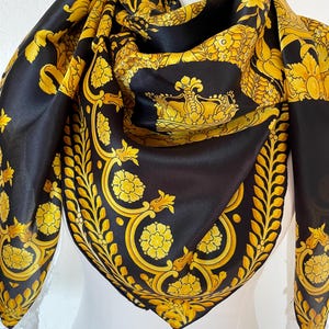 小物 VERSACE scarf silk100% Versace baroque-cheetah Silk Scarf | Yellow | FARFETCH