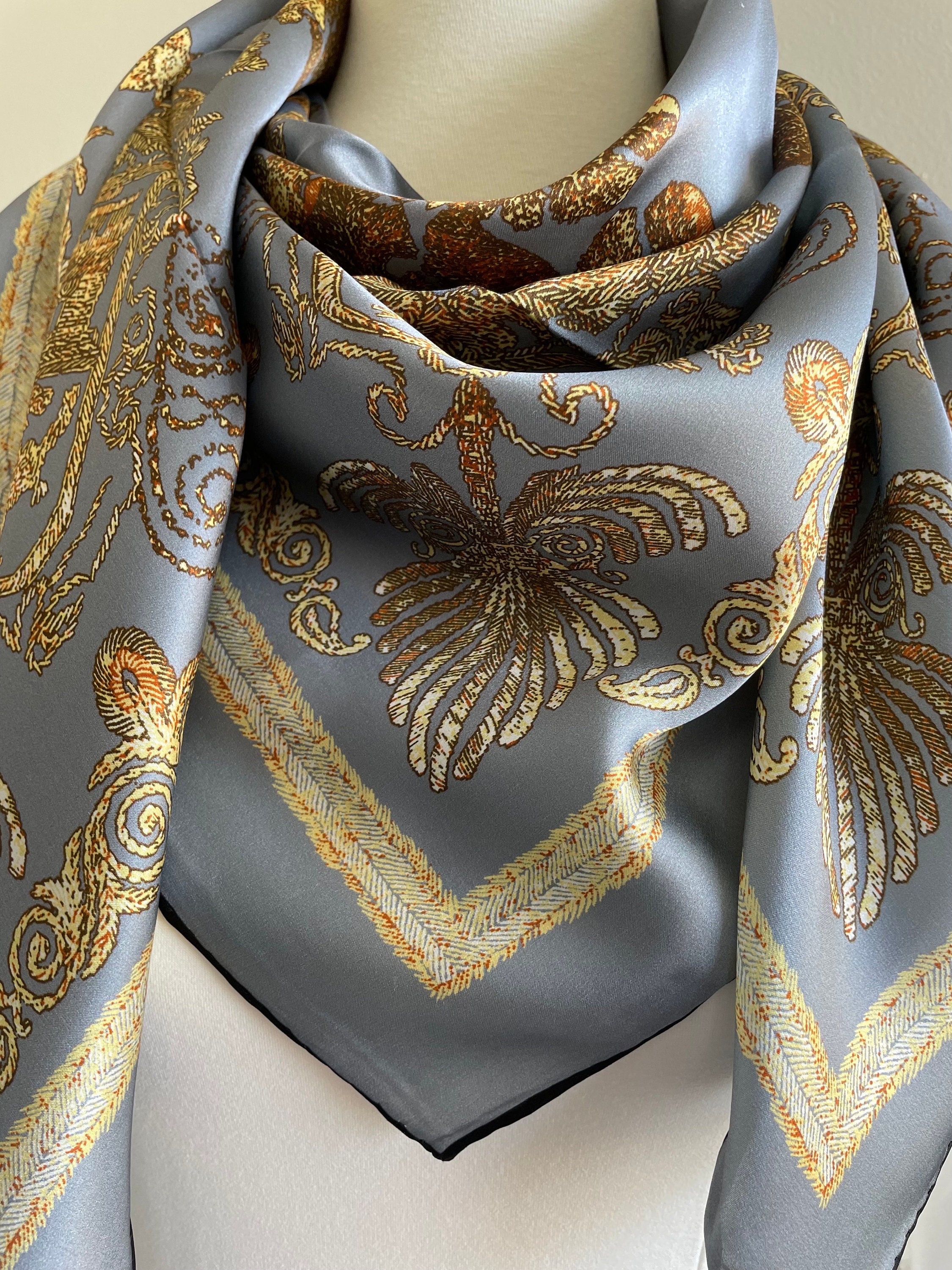Châle Foulard En Soie 100% Vintage - 110x110 Cm - Multicouleur - Femme - Occasion Bon état