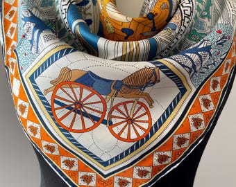 Maulbeer Seiden Schal: “Overlook” 90 cm Quadrat Tan Blau Große Seidenhaar Handgerollte Kanten Schal Geschenk für Sie / Ihn