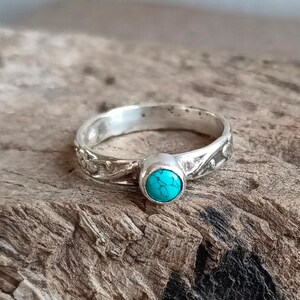 Handmade Turquoise Ring: 925 Sterling Silver Gemstone Band