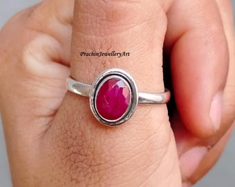 Handgemaakte robijnrode edelsteenring: 925 sterlingzilveren boho-sieraden