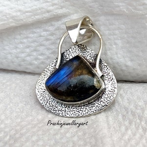 Labradorite Pendant, 925 Sterling Silver Labradorite Necklace, Blue Gemstone Pendant, Oval Shape Necklace, Silver Necklace, Pendant Jewelry