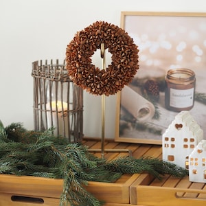 Wreath natural wreath decorative wreath door wreath decoration made of Bakuli fruits warm brown 20 cm