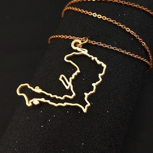 Collier Haïti carte du pays pendentif femme haïtienne cadeau Haïti bijoux plaqué or 18 carats Haïti charme contour Haïti carte du pays
