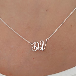Collar con inicial de dos niños con corazón, dije con letras de escritura para niños gemelos, regalo personalizado para mamá, joyería con letras iniciales