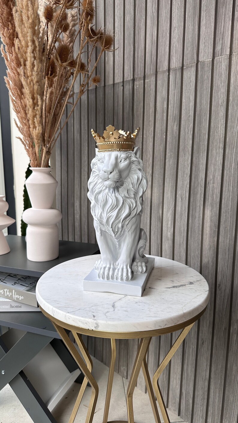 King Lion Statue, Lion Home Decor, Lion King Statue, Lion King Sculpture, Crown Lion Sculpture