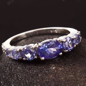Vintage Tanzanite Oval Band, 925 Sterling Silver Tanzanite Engagement Band, Anniversary Gift For Mother Wife Love Wedding Bridal Gift Ring.