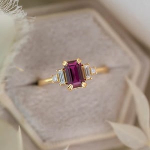 Natural Rhodolite Garnet Engagement Ring,Emerald Cut Vintage Garnet Ring,925Silver Promise Ring,January Birthstone Anniversary Birthday Gift