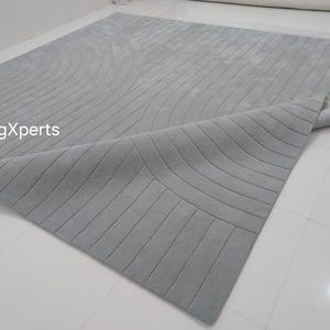 Premium quality grey area rug for living room contemporary designer hand crafted rug can be customize in any size shape and color