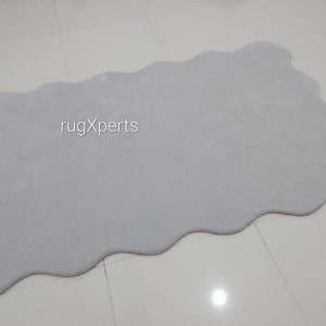Grey color 4x6 odd shape area rug for living room , designer hand tufted Newzealand wool rug can be customize in any color and size