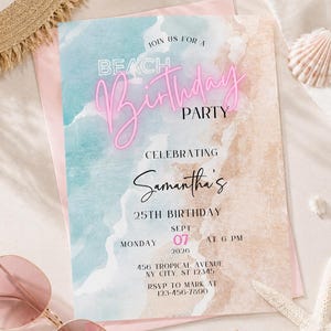 Puede incluir: Una tarjeta de invitación rectangular con una escena de playa en acuarela con olas azules y arena beige. El texto dice: JOIN US FOR A BEACH Birthday PARTY CELEBRATING Samantha's 25TH BIRTHDAY MONDAY SEPT 07 2026 AT 6 PM 456 TROPICAL AVENUE NY CITY ST 12345 RSVP TO MARK AT 123-456-7890.