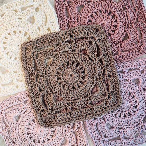 Willow Granny Square Crochet Pattern, Flower Floral Easy Beginner motif for blanket bag cardigan scarf US UK terms DIY Unique Gift for Mom