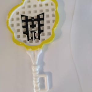 Raqueta de tenis Monster High HTF retirada de Ghoul Sports Spectra, única raqueta de repuesto