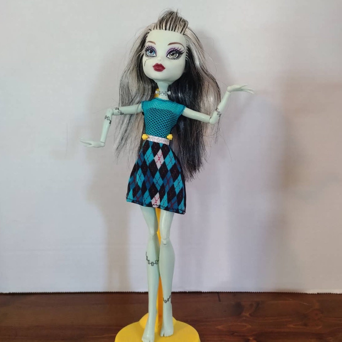 Monster High HTF retired Freaky fusion Cleo de Nile to Toreli G1 w/ clothes  doll