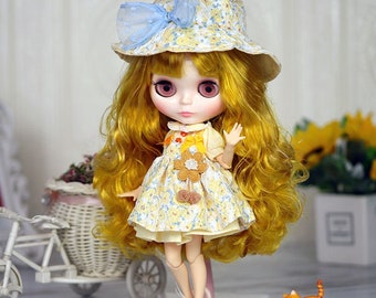 Olivia – Premium Custom Neo Blythe Doll with Blonde Hair, White Skin & Shiny Cute Face