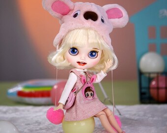 Carell – Premium Custom Neo Blythe Doll with Blonde Hair, White Skin & Matte Smiling Face