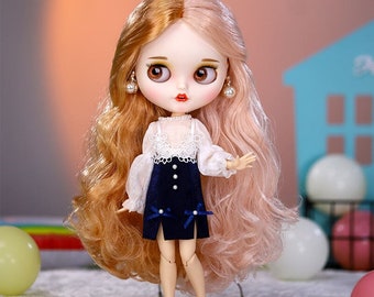 Charisma – Premium Custom Neo Blythe Doll with Multi-Color Hair, White Skin & Matte Smiling Face