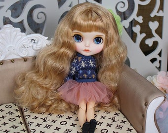 Kylee – Premium Custom Neo Blythe Doll with Brown Hair, White Skin & Matte Cute Face