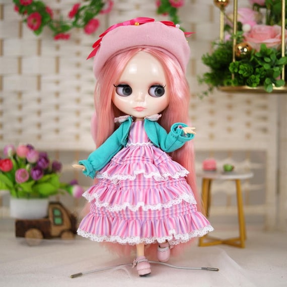 Daphne – Premium Custom Neo Blythe Doll with Pink Hair, White Skin Shiny  Cute Face