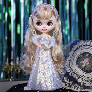 Neo Blythe Doll Shiny Bowl Dress with Earrings & Head Dress
