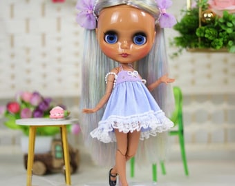 Della – Premium Custom Neo Blythe Doll with Multi-Color Hair, Dark Skin & Shiny Cute Face