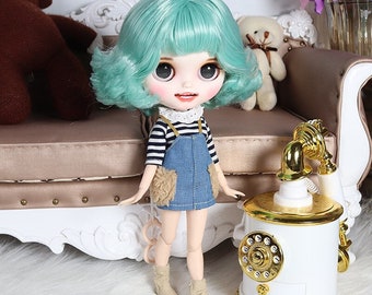 Margaret - Premium Custom Neo Blythe Doll with Green Hair, White Skin & Matte Smiling Face