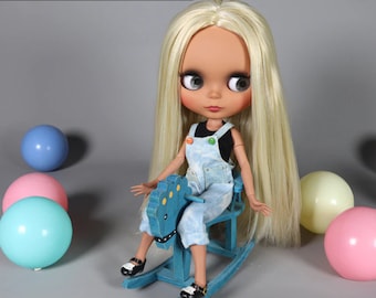 Harriet – Premium Custom Neo Blythe Doll with Blonde Hair, Dark Skin & Matte Cute Face