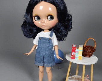 Leonie – Premium Custom Neo Blythe Doll with Blue Hair, Tan Skin & Shiny Cute Face