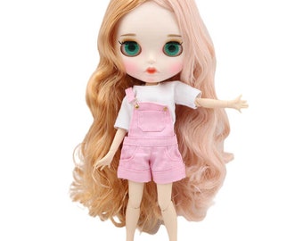 Selena – Premium Custom Neo Blythe Doll with Multi-Color Hair, White Skin & Matte Pouty Face