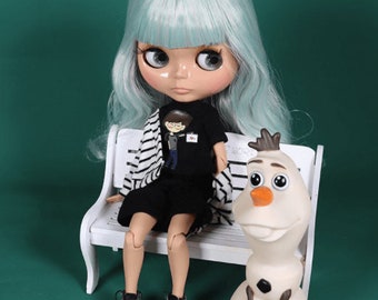 Esme – Premium Custom Neo Blythe Doll with Green Hair, Tan Skin & Shiny Cute Face