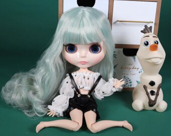 Ida – Premium Custom Neo Blythe Doll with Green Hair, White Skin & Shiny Cute Face