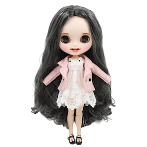 Anastasia – Premium Custom Neo Blythe Doll with Silver Hair, White Skin & Matte Smiling Face