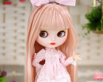 Malina – Premium Custom Neo Blythe Doll with Pink Hair, White Skin & Matte Cute Face