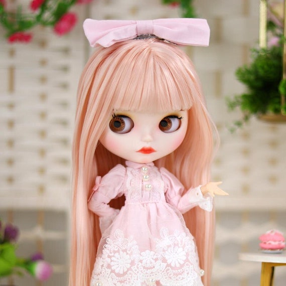 Malina – Premium Custom Neo Blythe Doll with Pink Hair, White Skin Matte  Cute Face