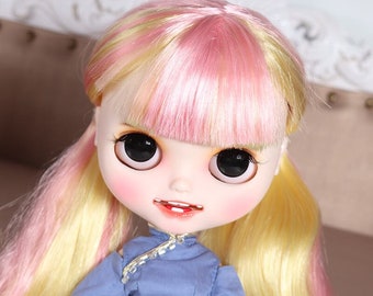 Kylie - Premium Custom Neo Blythe Doll with Multi-Color Hair, White Skin & Matte Smiling Face