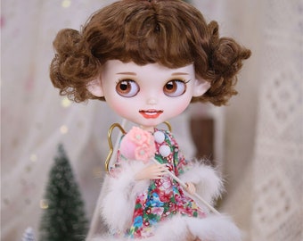 Zelda – Premium Custom Neo Blythe Doll with Brown Hair, White Skin & Matte Smiling Face